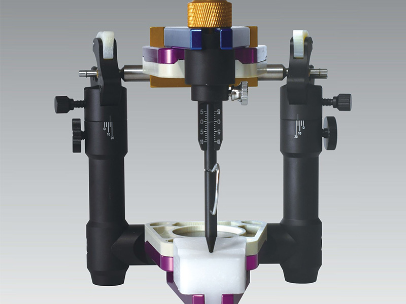 Semi adjustable jaw frame