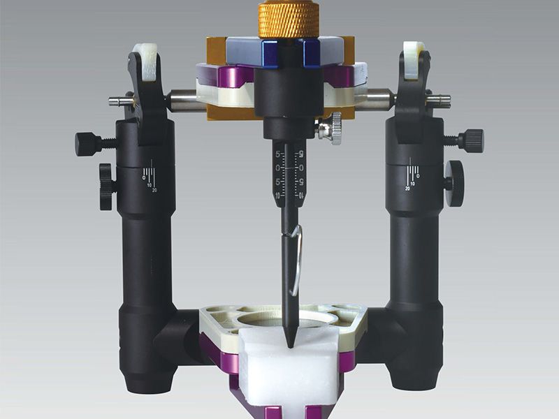 Semi adjustable jaw frame